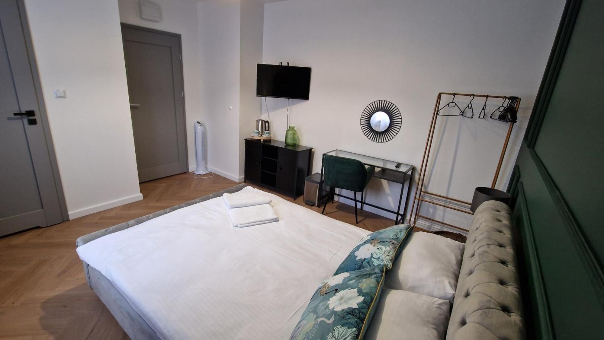 Brama Lwowska Apartamenty - Wiecej Na Www,Bramalwowska,Pl Zamość Exterior foto